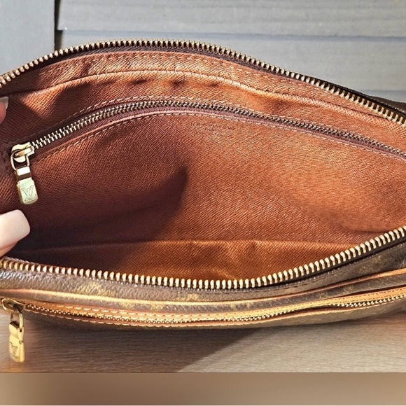 Authentic LOUIS VUITTON
Monogram Marly Dragonne PM Crossbody Bag - Picture 10 of 12